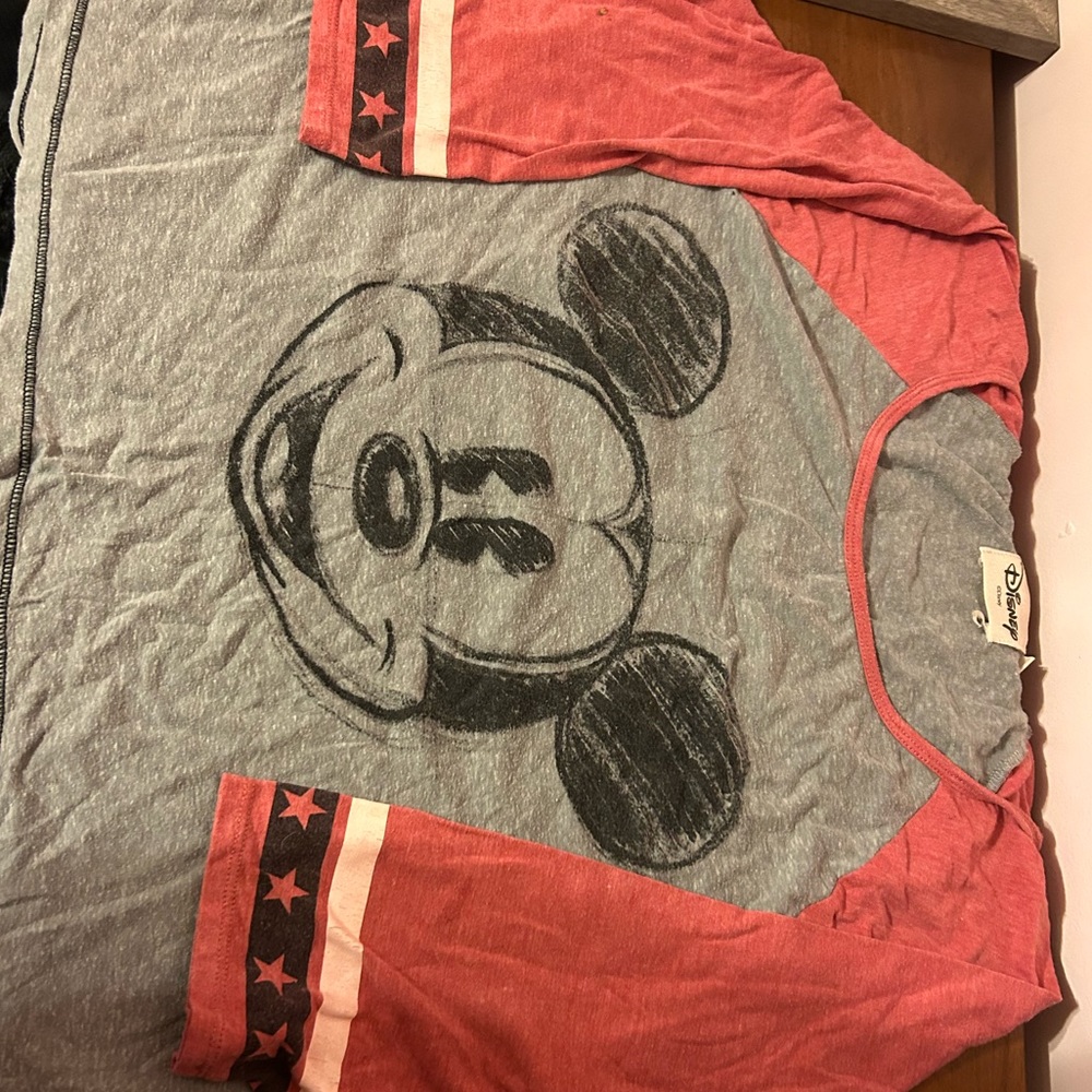 Mickey baseball sleeve cropped top